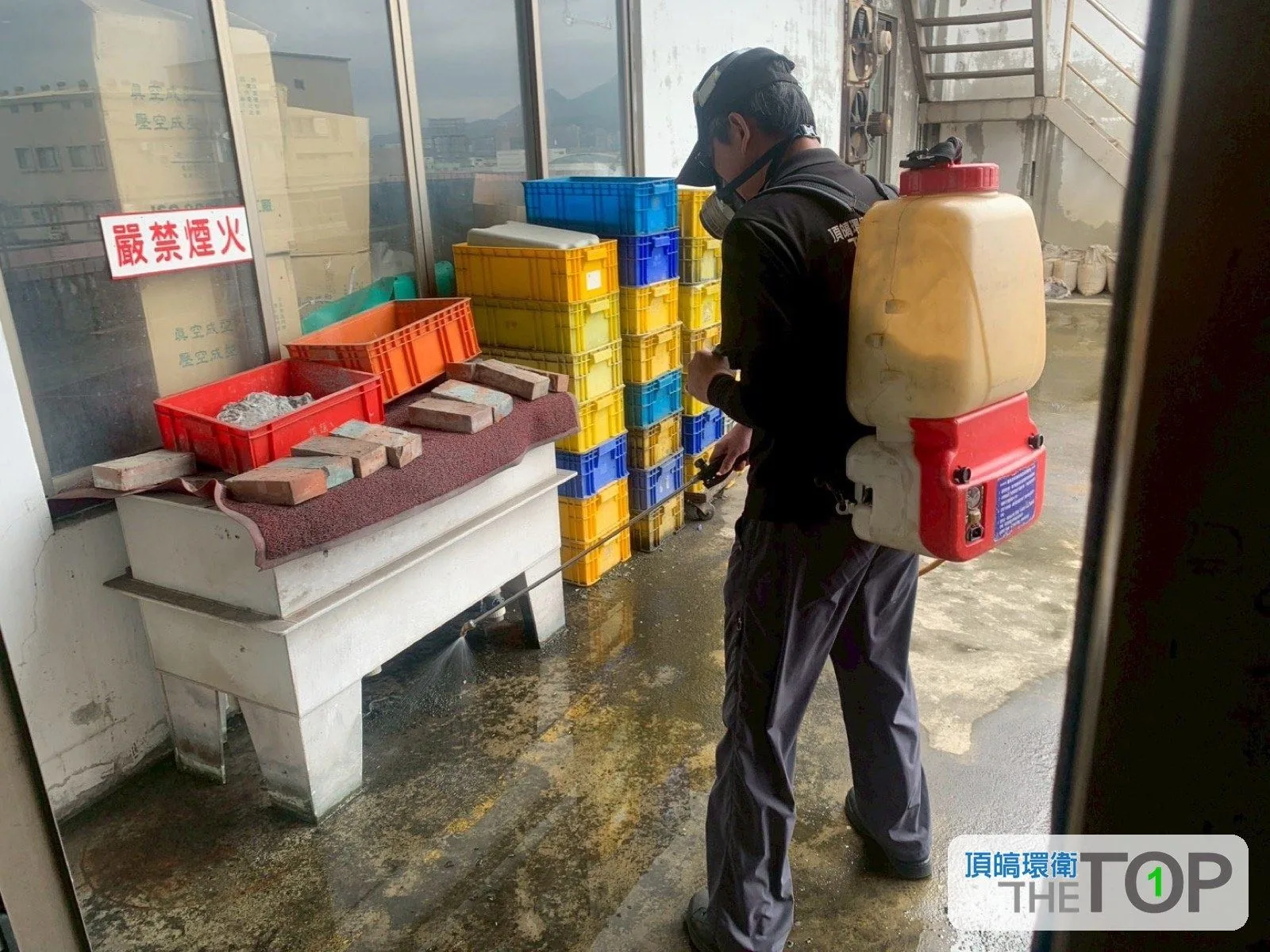 工廠陽台縫隙與排水點處理