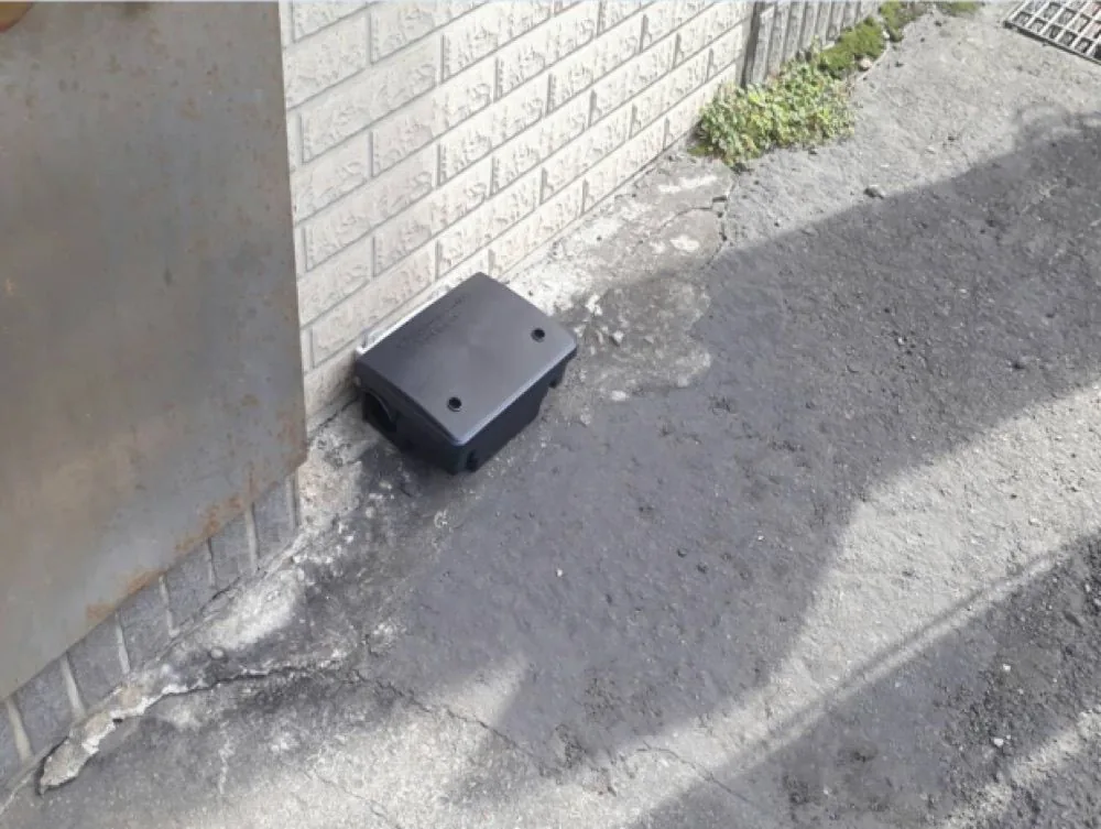 食品廠外圍設置鼠餌站